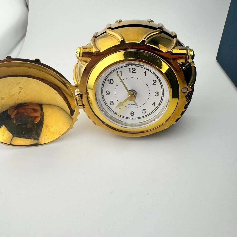 Pottery Barn Harry Potter Golden Snitch Clock 2022 Wizarding World Gold New
